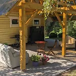 Intsikurmu Veski Saunamaja - Sauna Inclusive Casa de Férias Põlva